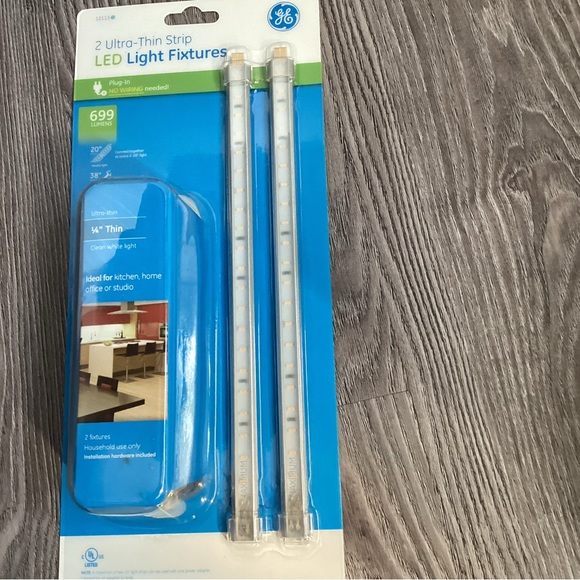 GE Ultra-Thin LED Light Fixture Bright Strips - Plug-in, 10 in X 3 - Picture 5 of 7